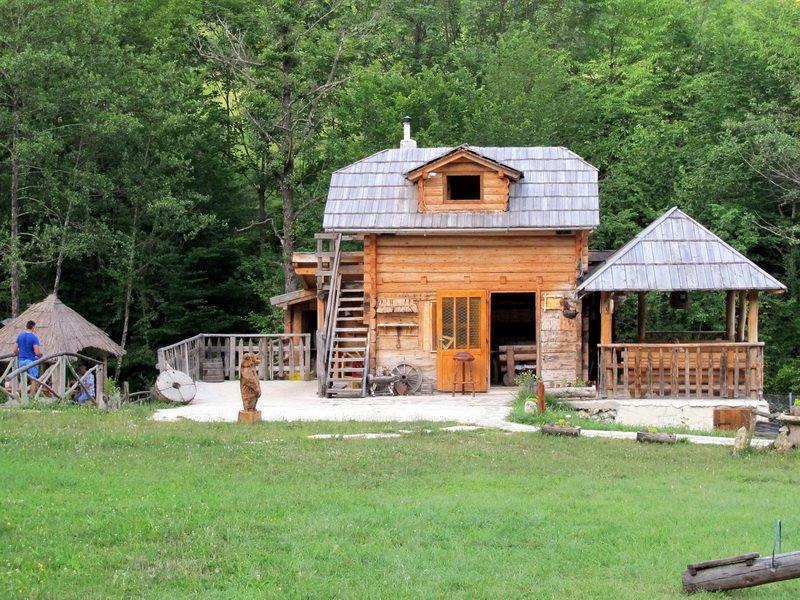 Hotel Etno Kuce Miljevic à Sipovo Extérieur photo