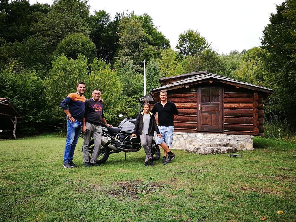 Hotel Etno Kuce Miljevic à Sipovo Extérieur photo